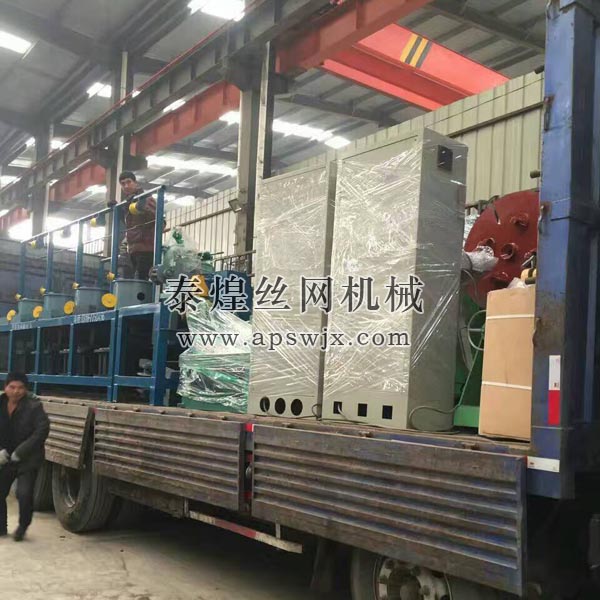 2017年第一臺連罐拉絲機(jī)發(fā)貨中